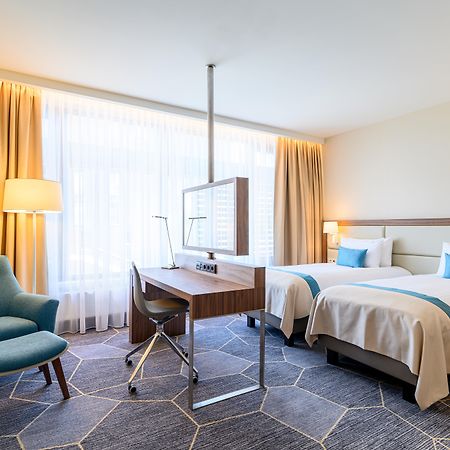 Crowne Plaza Maastricht By Ihg Hotel Bagian luar foto
