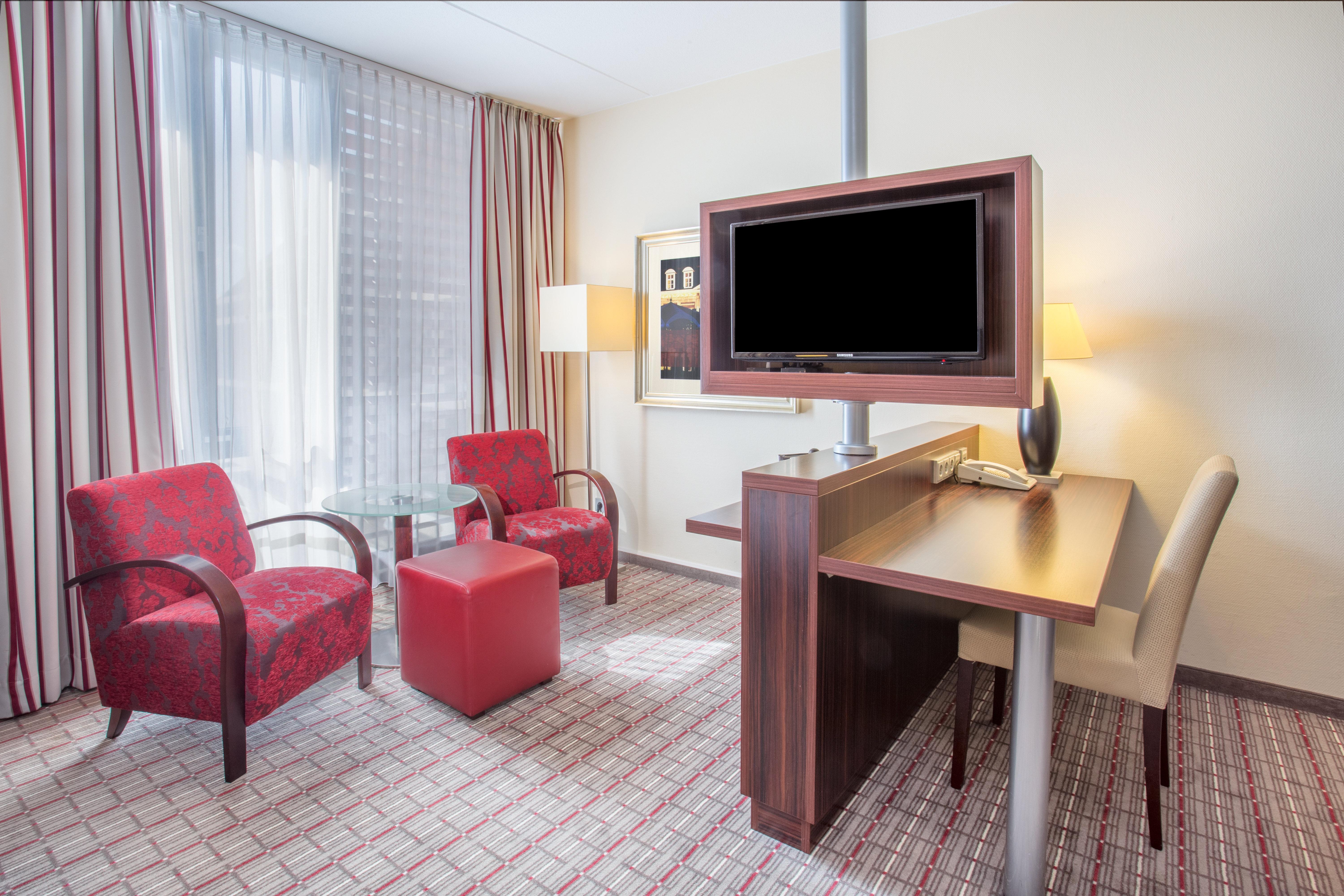 Crowne Plaza Maastricht By Ihg Hotel Bagian luar foto