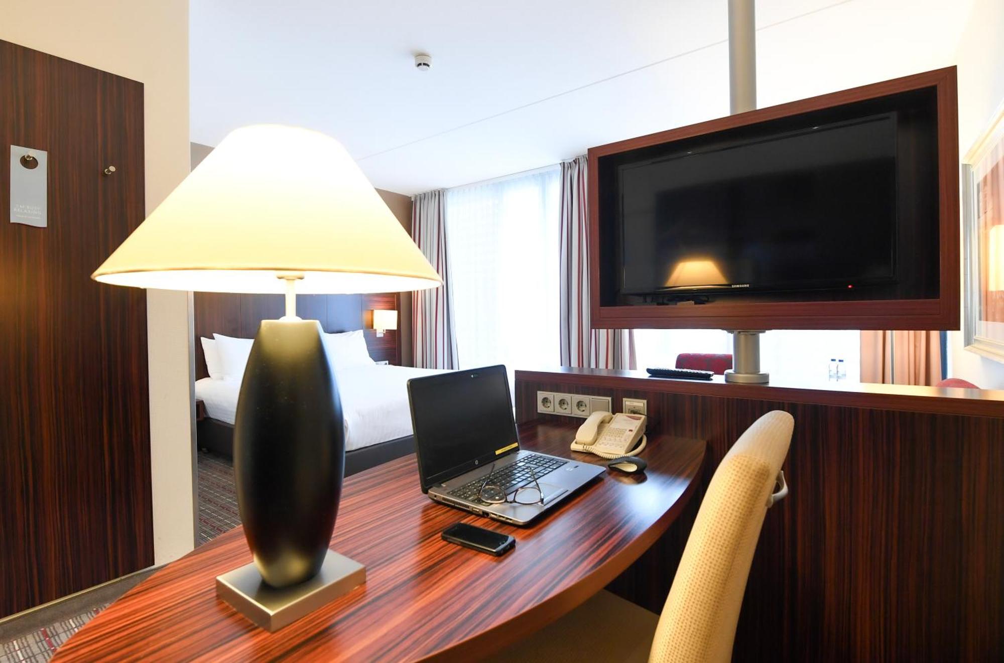 Crowne Plaza Maastricht By Ihg Hotel Bagian luar foto