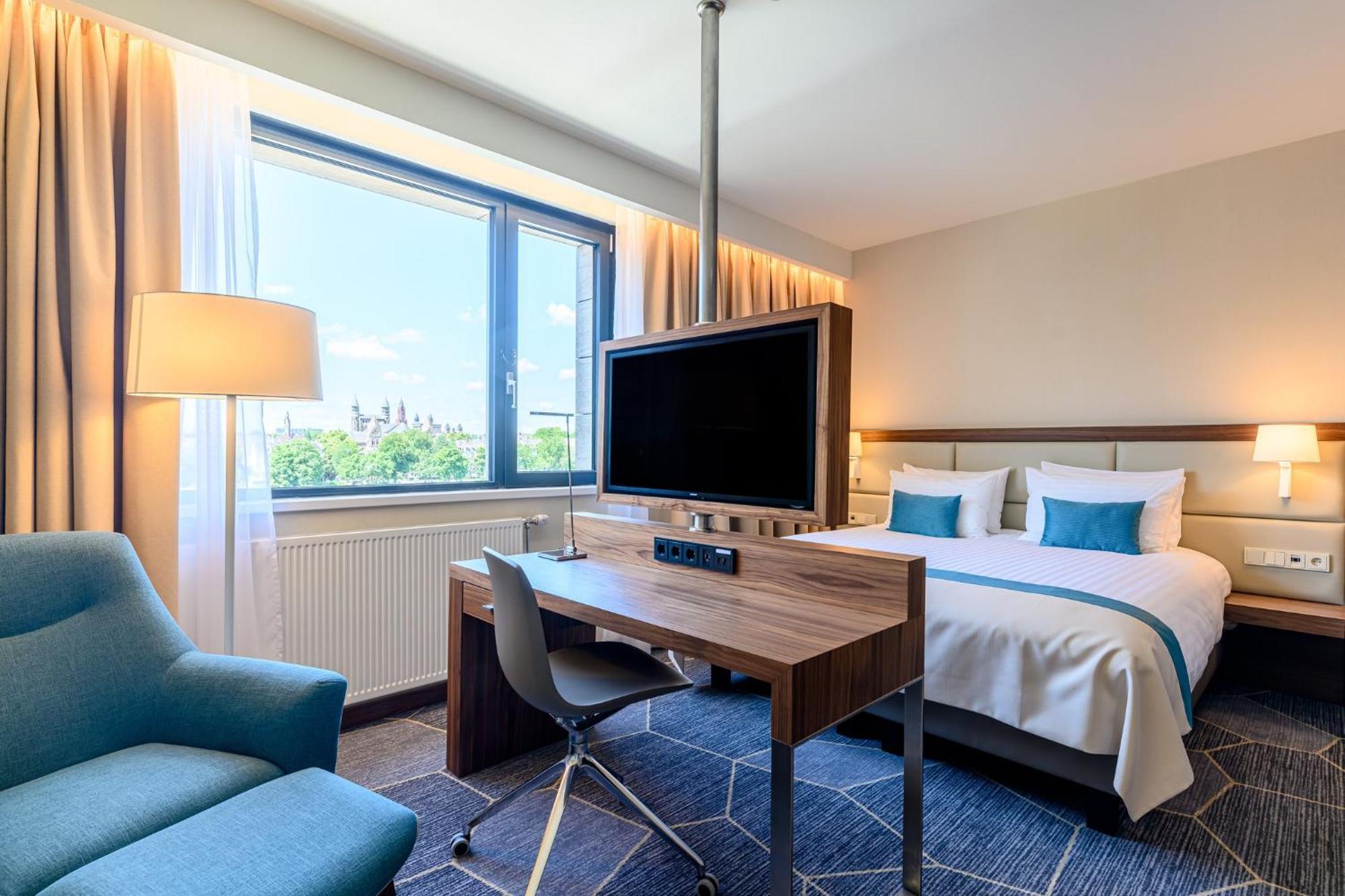 Crowne Plaza Maastricht By Ihg Hotel Bagian luar foto