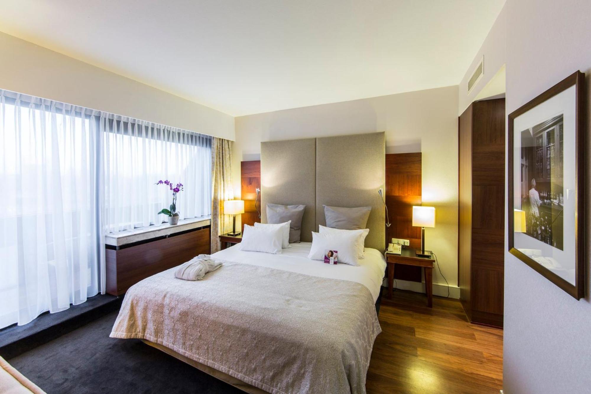 Crowne Plaza Maastricht By Ihg Hotel Bagian luar foto