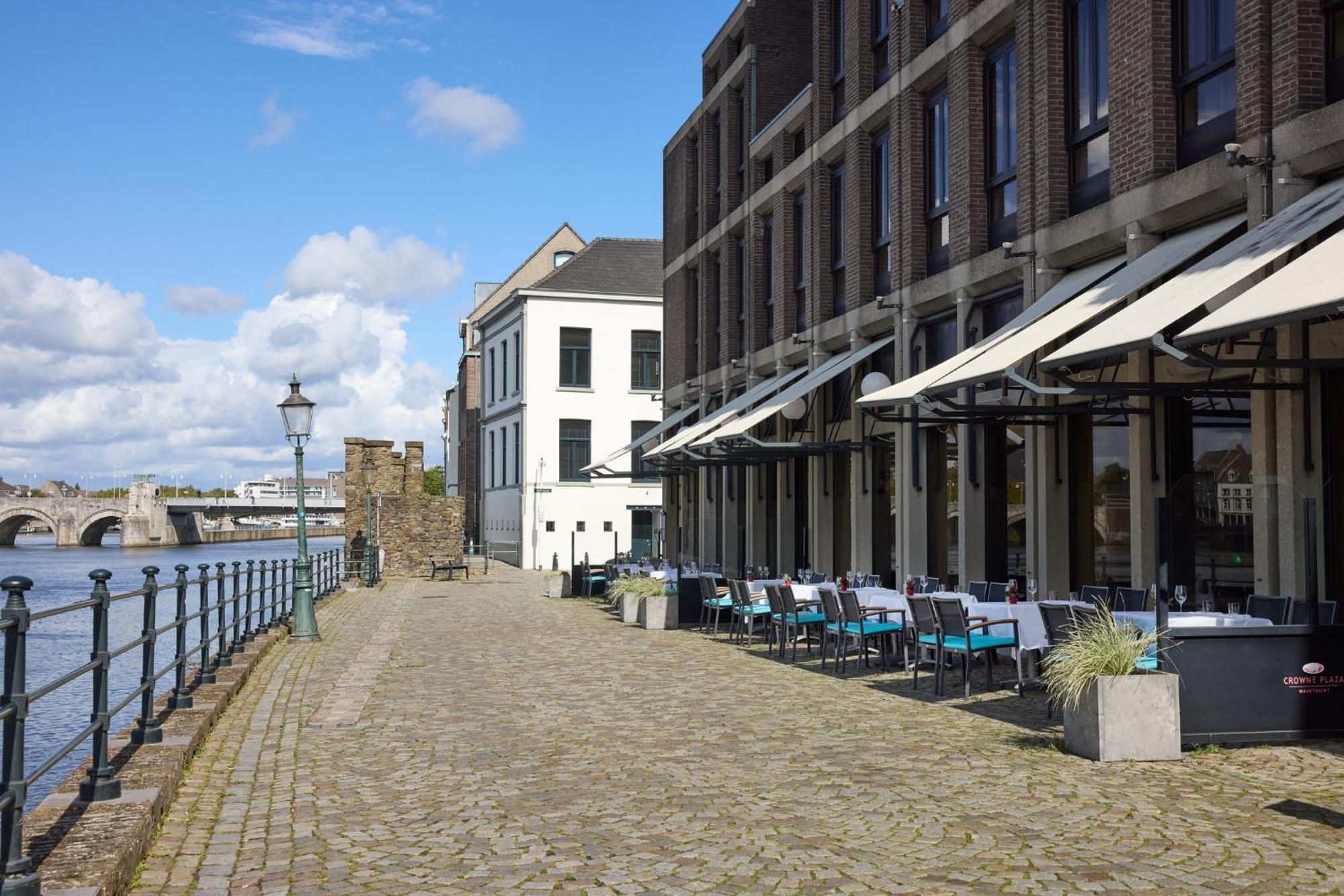 Crowne Plaza Maastricht By Ihg Hotel Bagian luar foto